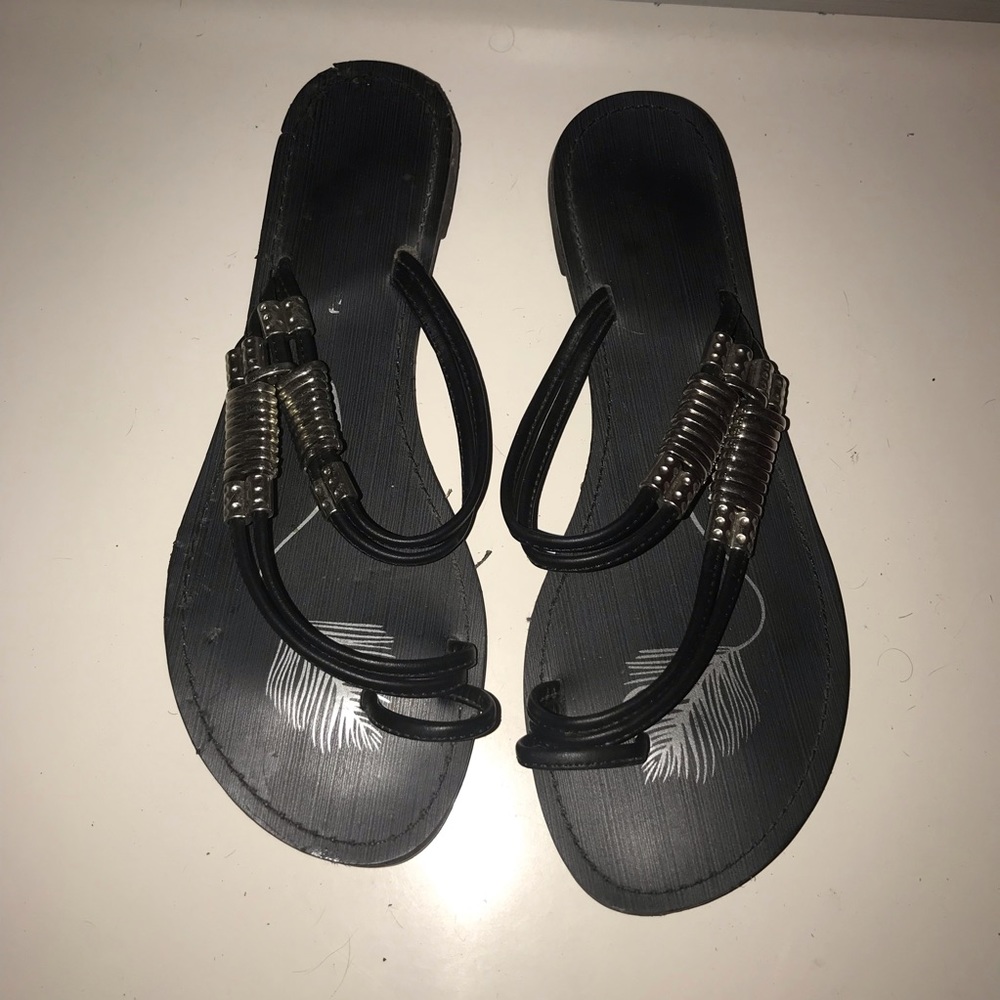 Black sandals - size 6